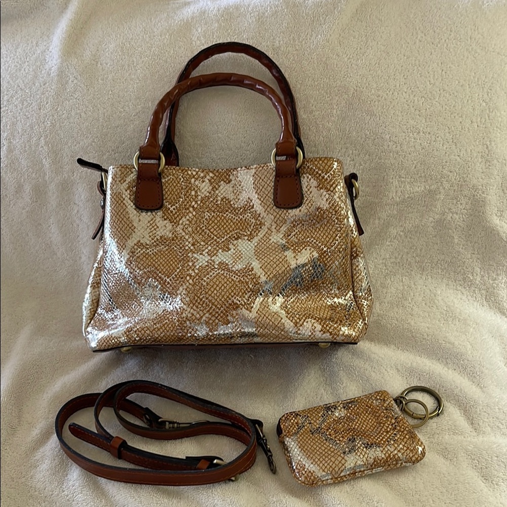 Elegant Snakeskin Pattern Handbag with Brown Accents